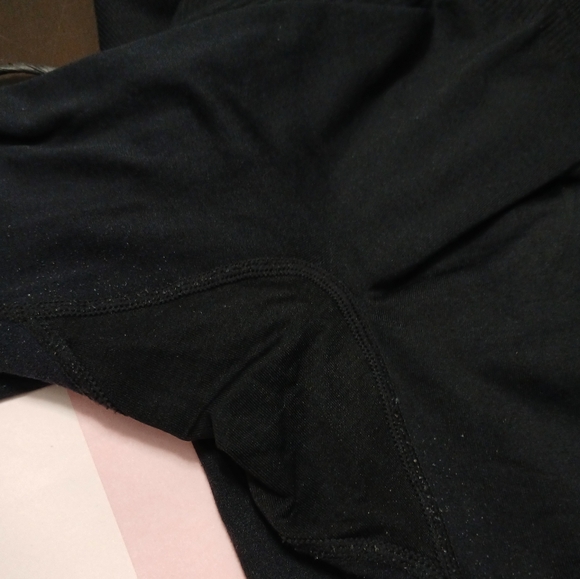 VS PINK COOL & COMFY CUT OUT TIGHTS - Picture 11 of 13